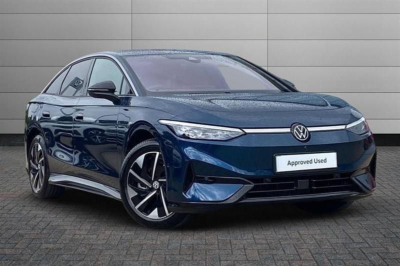 Aquamarine blue Used 2025 VW ID.7 Pro Sedan | £37,850 (Good price) - Image 1/4