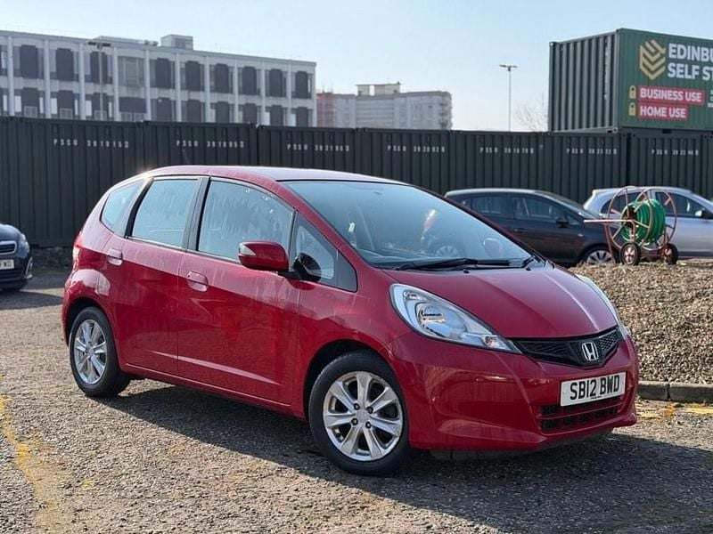 Begagnad Honda Jazz ES 99 HK (72 kW) 2012 Röd Halvkombi