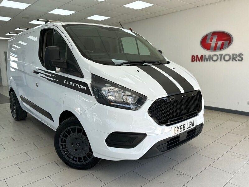 White Used 2018 Ford Transit Custom Van | £9,995 (Fair price) - Image 1/4