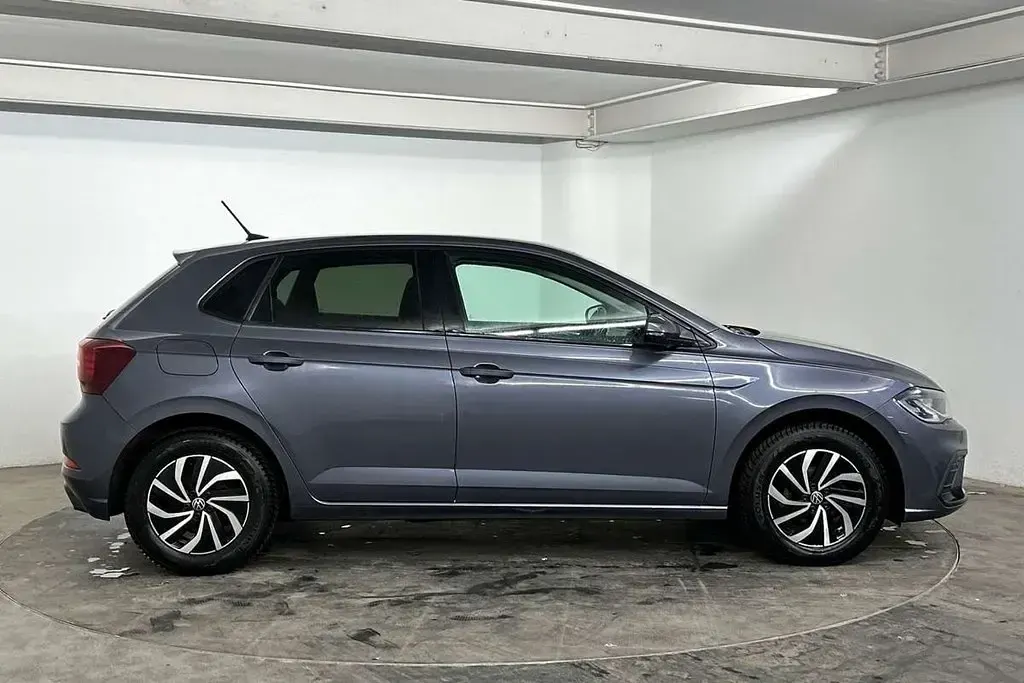 Używany VW Polo Life 95 KM (69 kW) 2022 Szary Hatchback