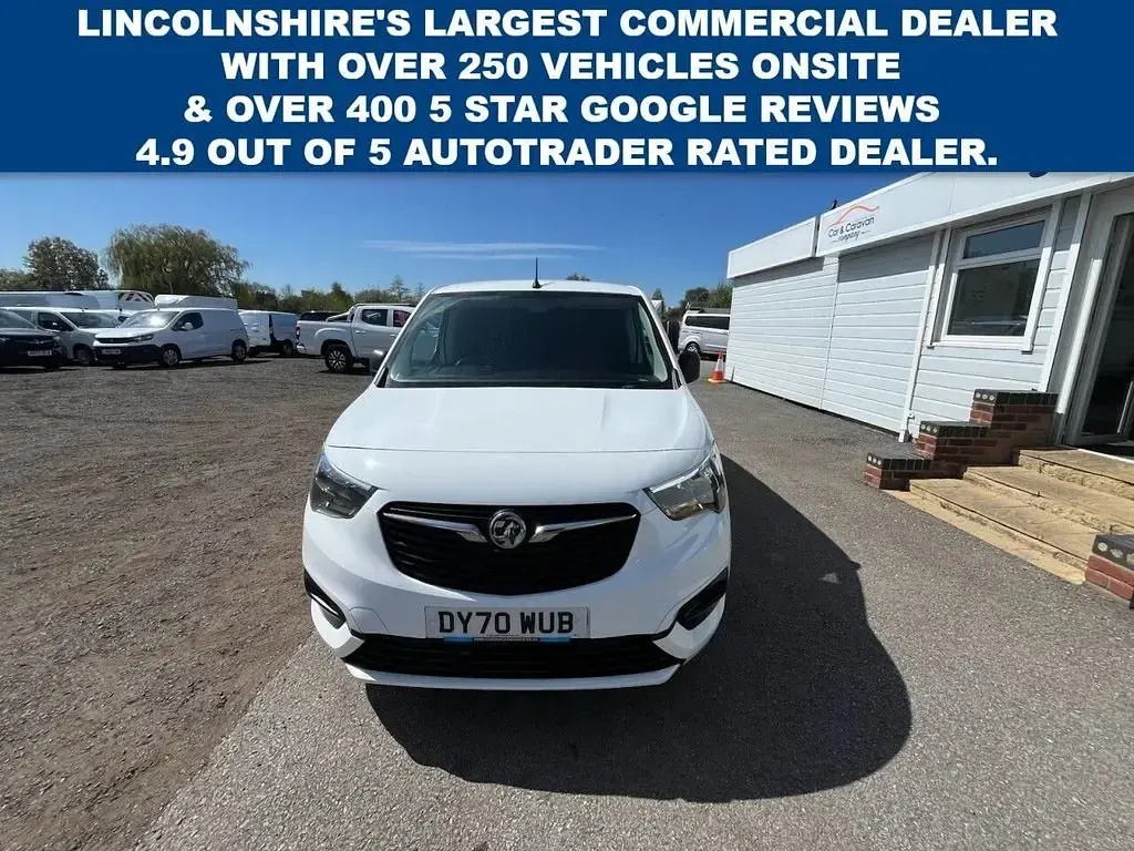 Second-hand Vauxhall Combo Sportive 2020 Alb Monovolum