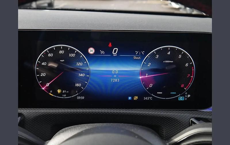 Used Mercedes CLA180 AMG Line Premium 134 HP (98 kW) 2025 White Sedan