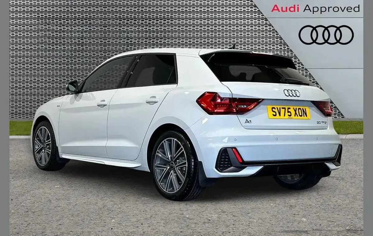 Used Audi A1 S-Line 113 HP (83 kW) 2025 White SUV