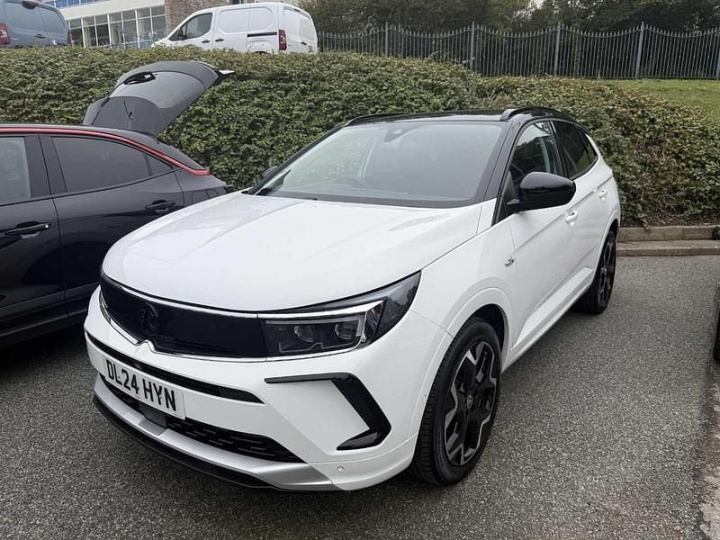 Used Vauxhall Grandland X Ultimate 128 HP (94 kW) 2024 White SUV
