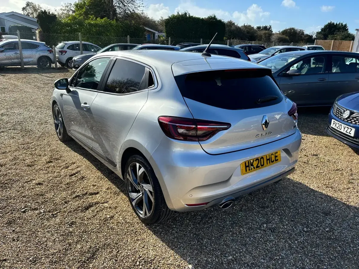 Begagnad Renault Clio V RS Line 100 HK (73 kW) 2020 Silver Halvkombi