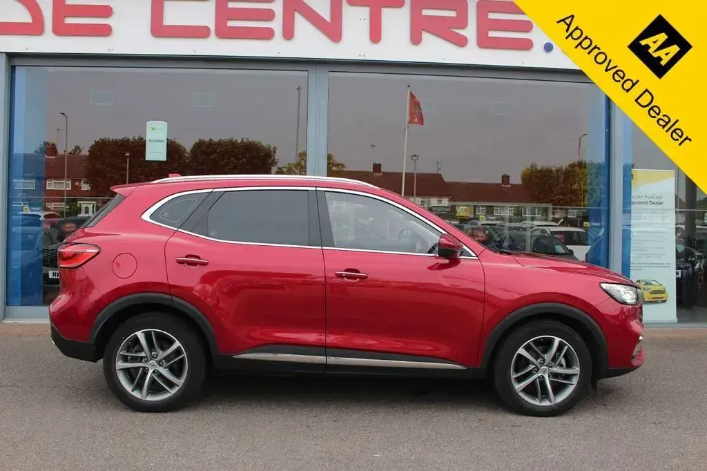 Used MG HS Excite 258 HP (189 kW) 2021 Red SUV