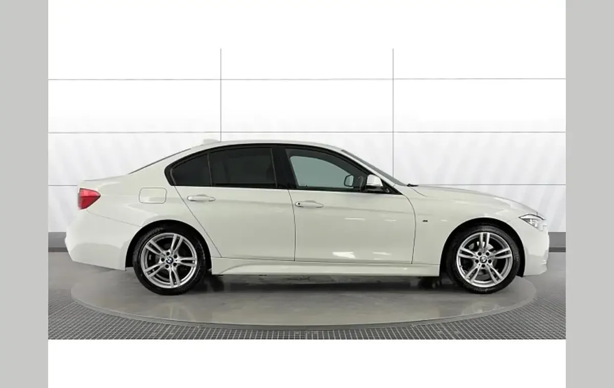 Used BMW 320 M Sport 187 HP (137 kW) 2019 White Sedan