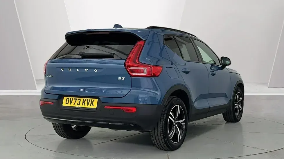 Used Volvo XC40 Plus 161 HP (118 kW) 2023 Blue SUV