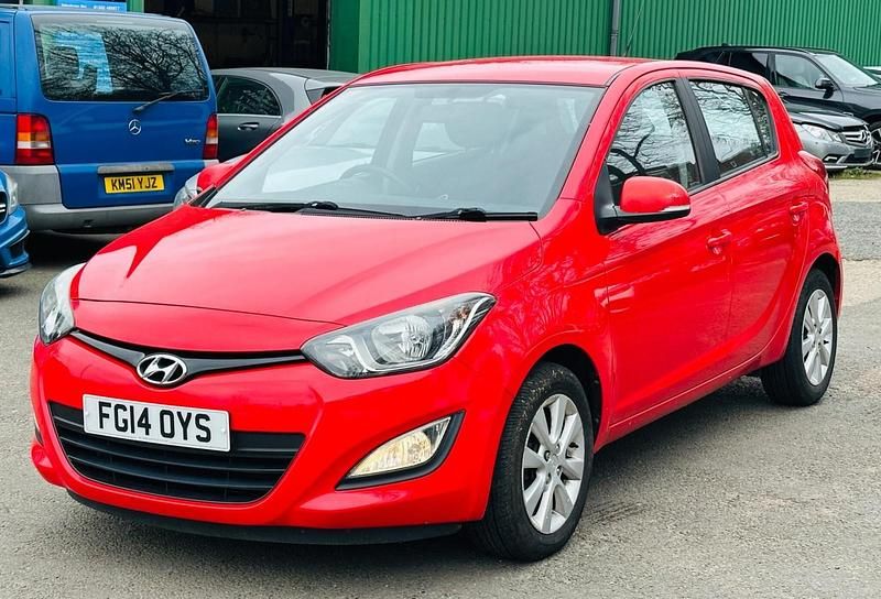 Used Hyundai i20 Active 2014 Red Hatchback