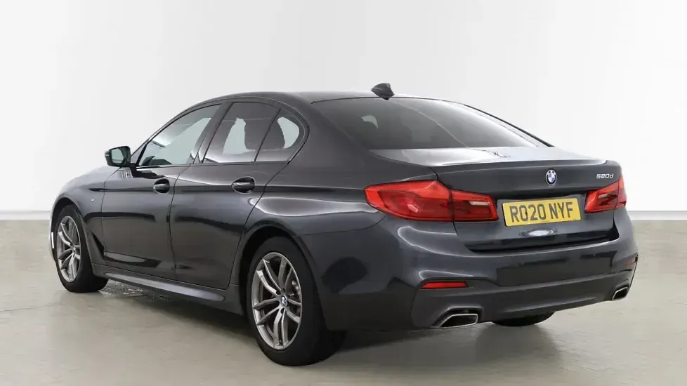 Usado BMW 520 M Sport 187 CV (137 kW) 2020 Gris
