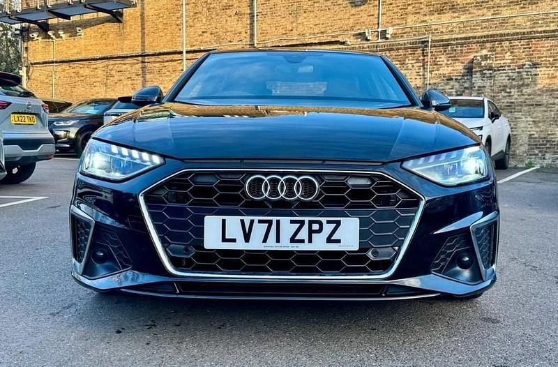 Begagnad Audi A4 S-Line 163 HK (119 kW) 2021 Svart Sedan