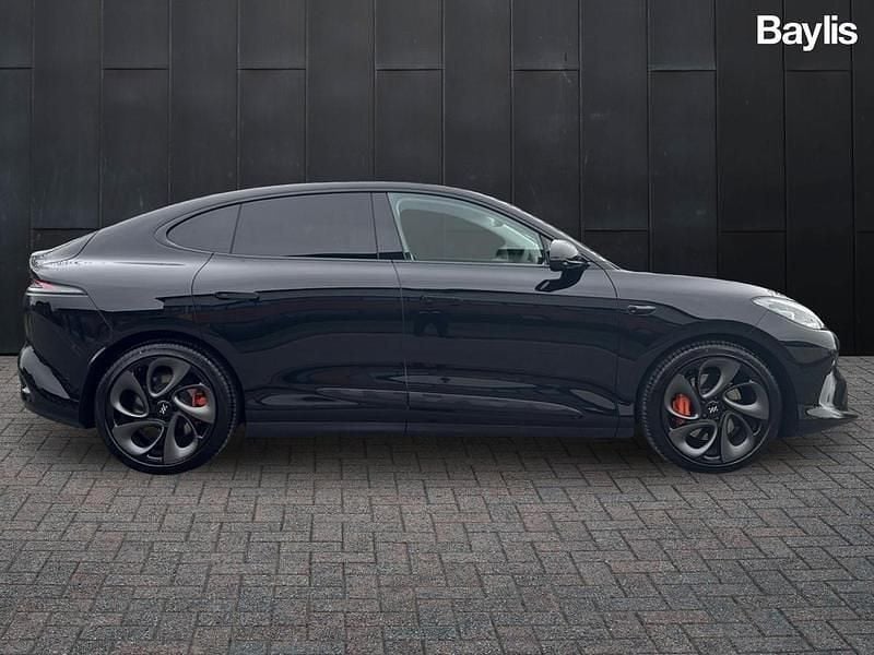 Used MG IM6 553 kW (752 HP) 2025 Black SUV