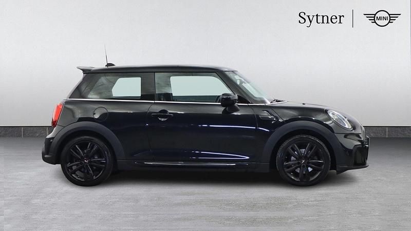 Used Mini Cooper Hatch 134 HP (98 kW) 2022 Black Hatchback