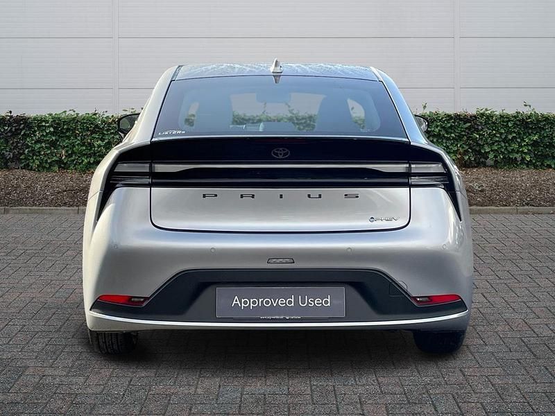 Used Toyota Prius Design 2024 Silver Hatchback