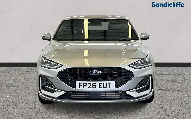 Used Ford Focus ST-Line X 155 HP (114 kW) 2024 Silver Hatchback