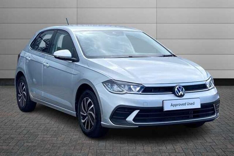 Used 2024 VW Polo Life | £18,395 (Good price) - Image 1/4