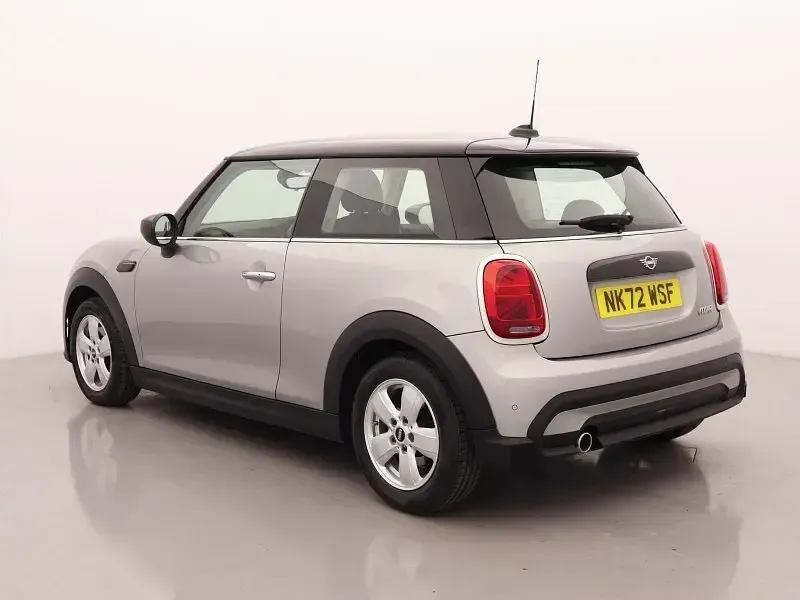 Used Mini Cooper Classic 134 HP (98 kW) 2023 Silver Hatchback