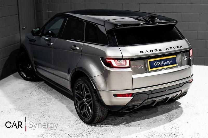 Used Land Rover Range Rover evoque HSE Dynamic 177 HP (130 kW) 2018 Silver Estate