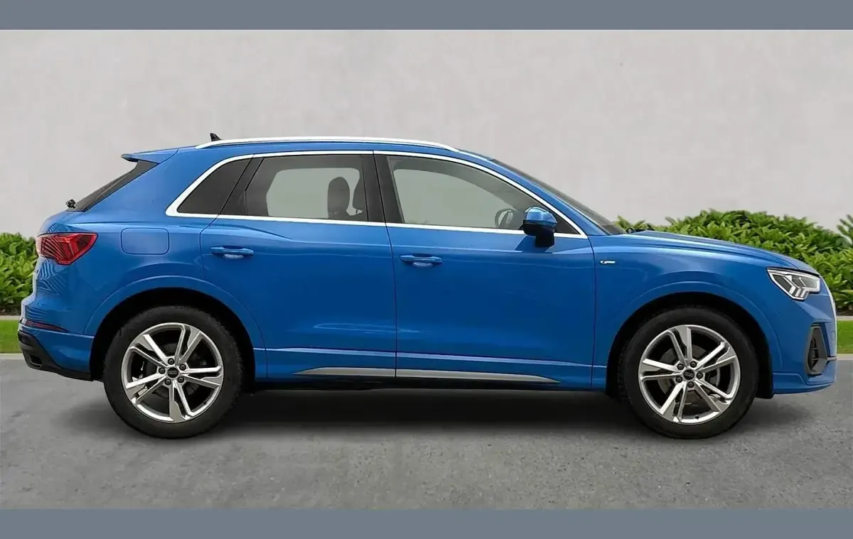 Used Audi Q3 S-Line 150 HP (110 kW) 2023 Blue SUV
