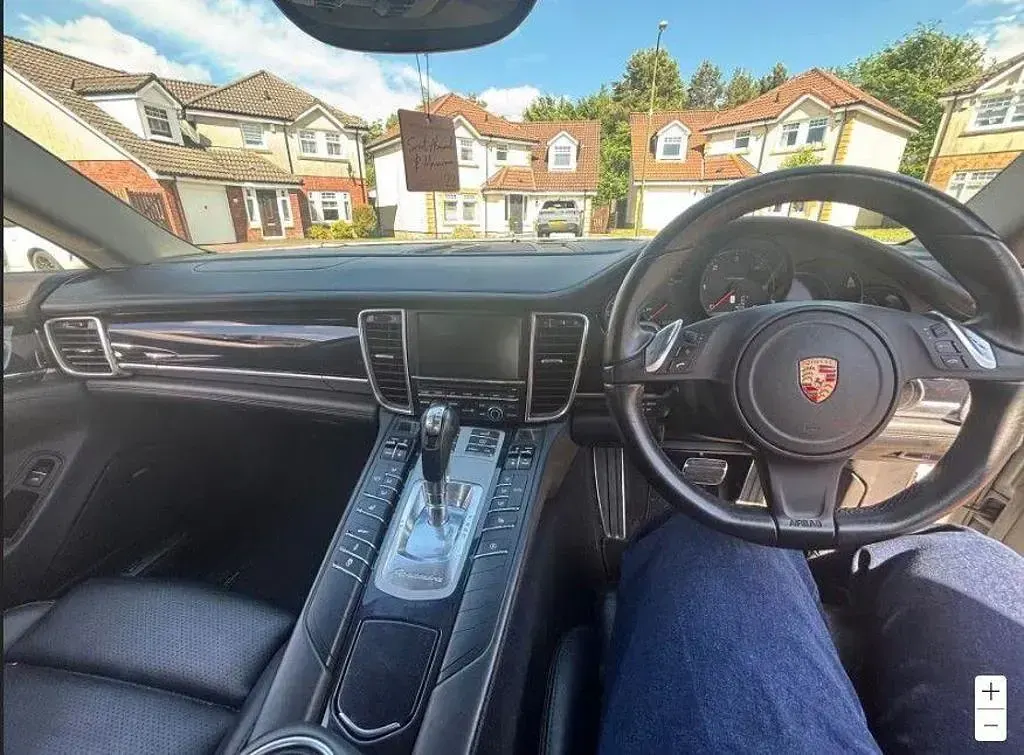 Used Porsche Panamera 300 HP (220 kW) 2015 White Hatchback