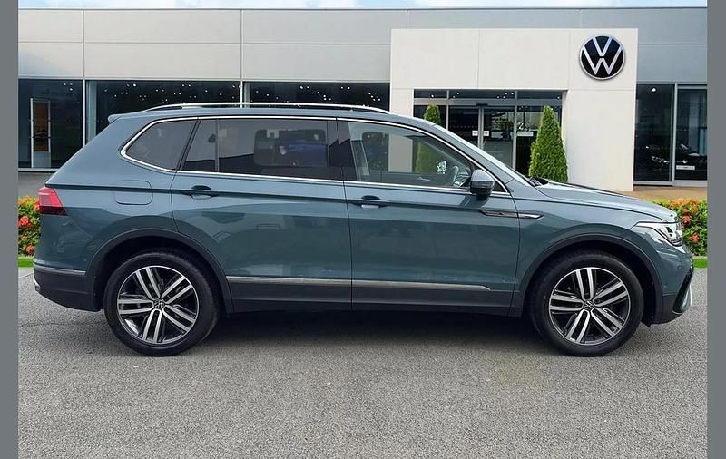 Used VW Tiguan Allspace Elegance 150 HP (110 kW) 2022 Blue SUV