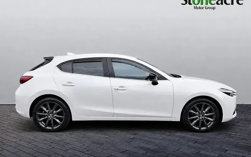 Used Mazda 3 Inclusive 120 HP (88 kW) 2016 Hatchback