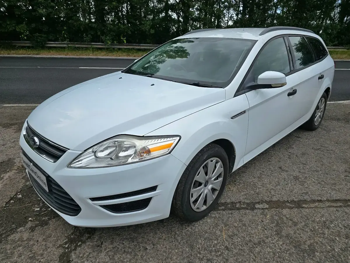 Used Ford Mondeo 2013 White Estate