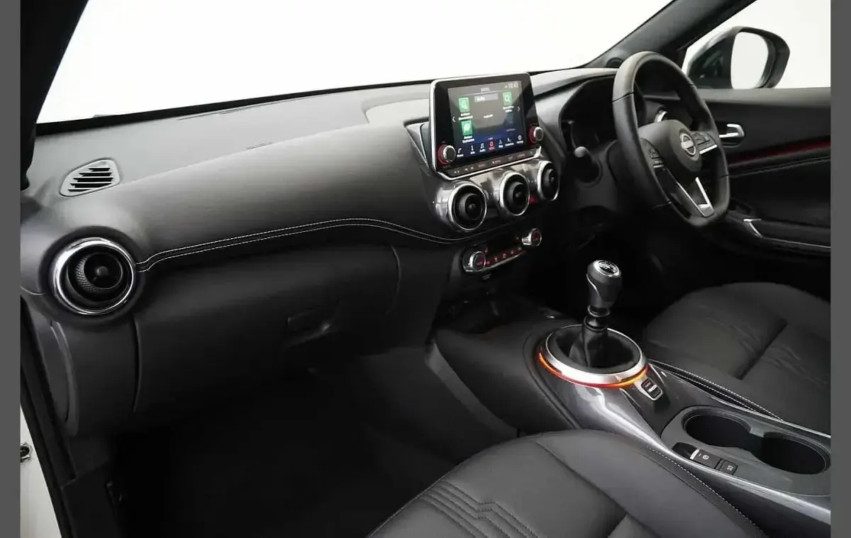 Used Nissan Juke Tekna 112 HP (82 kW) 2023 White SUV