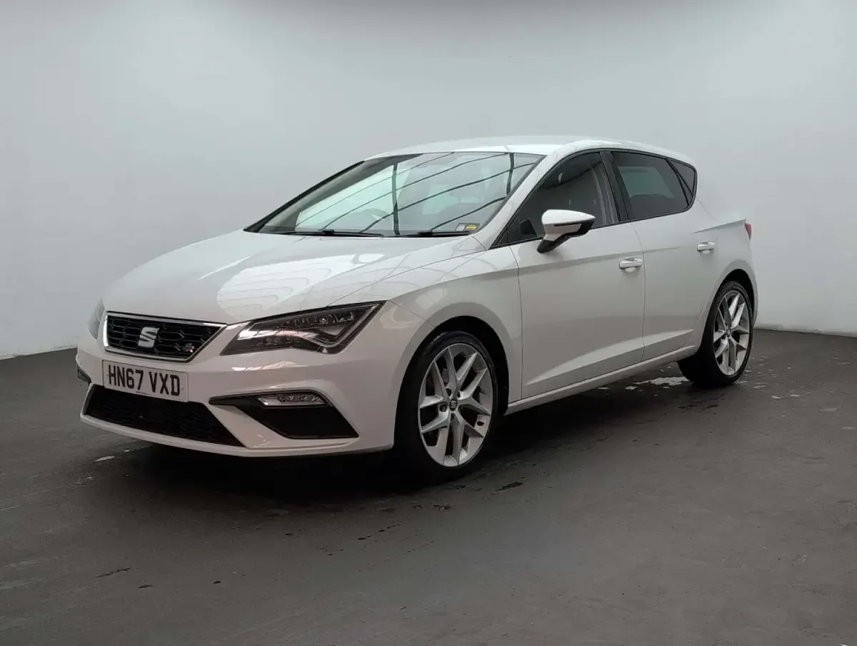 Used Seat Leon FR 125 HP (91 kW) 2018 White Hatchback