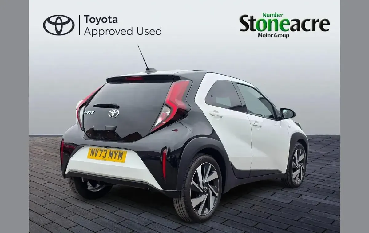 Used Toyota Aygo X 72 HP (52 kW) 2023 White SUV