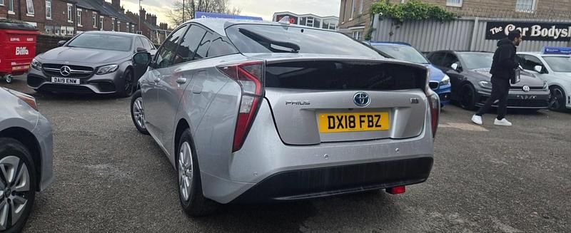 Used Toyota Prius 136 HP (100 kW) 2025 Silver Hatchback