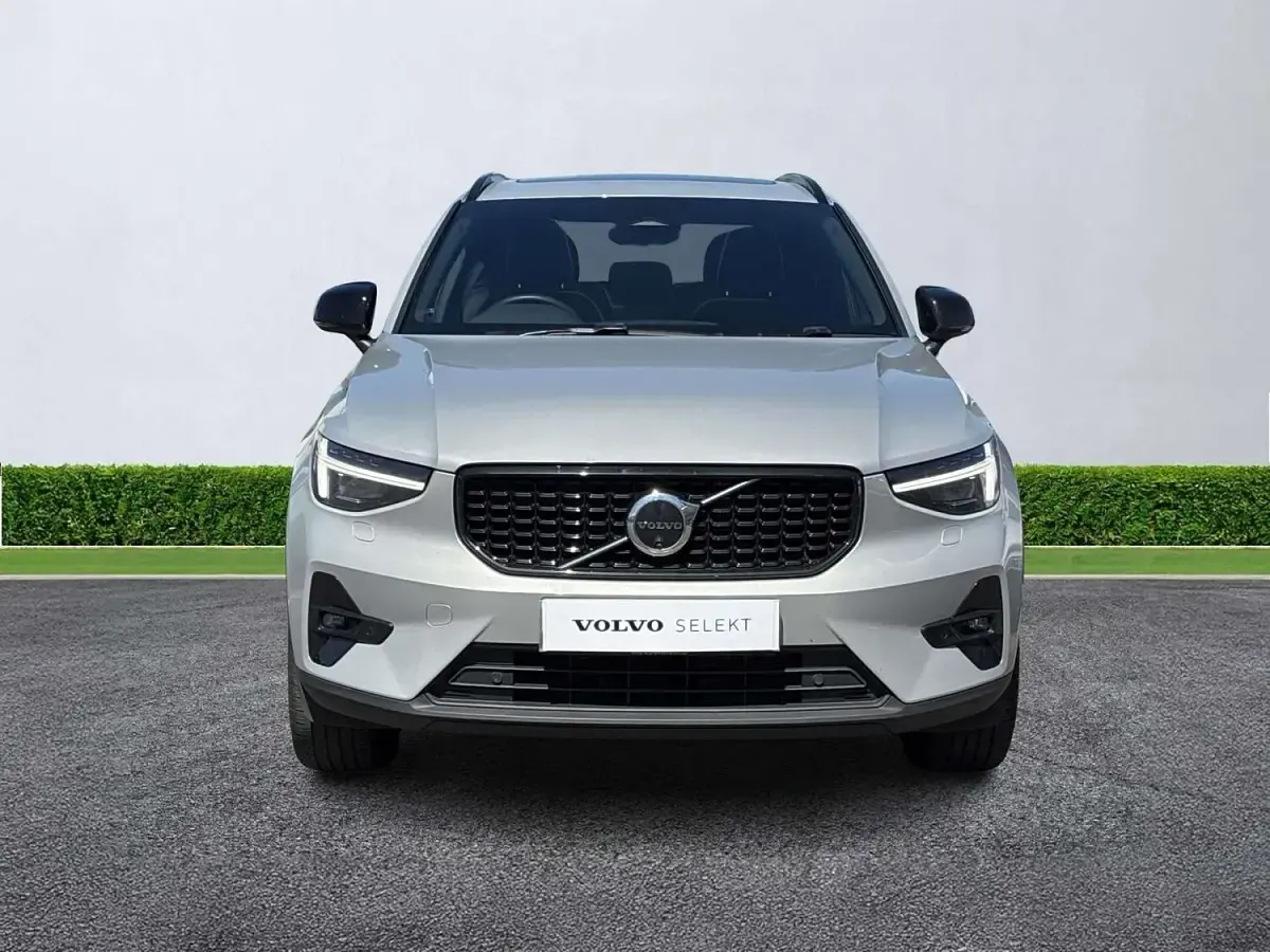 Used Volvo XC40 Ultimate 2024 Silver SUV