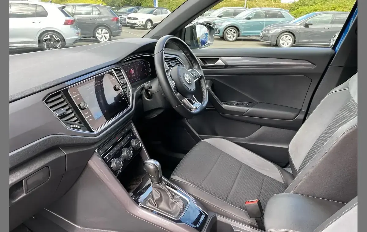 Used VW T-Roc R-line 150 HP (110 kW) 2019 Blue SUV