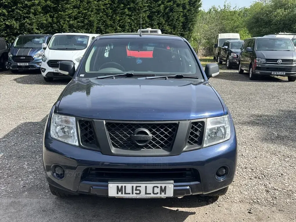 Used Nissan Navara Visia 190 HP (139 kW) 2015 Blue Pickup