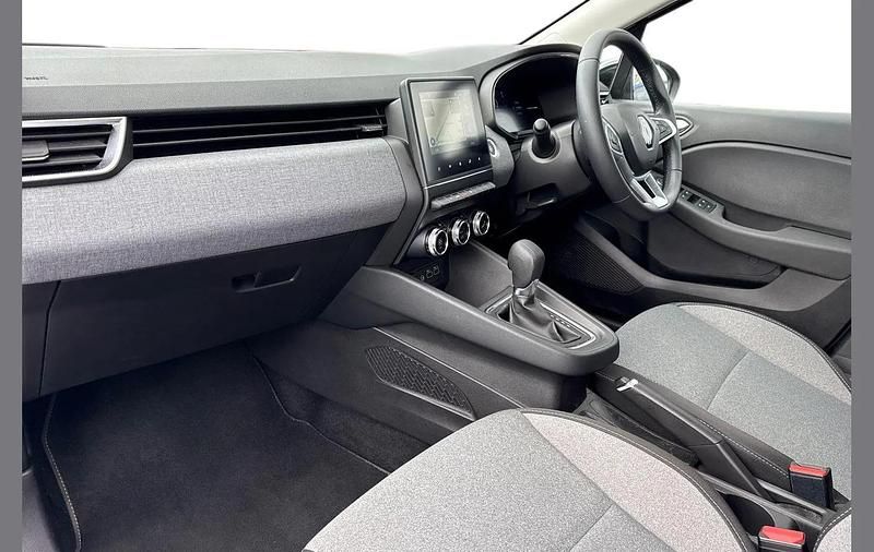 Begagnad Renault Clio V Evolution 140 HK (102 kW) 2024 Grå Halvkombi