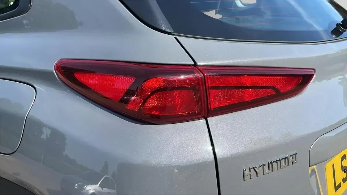 Used Hyundai Kona SE 139 HP (102 kW) 2022 Grey SUV