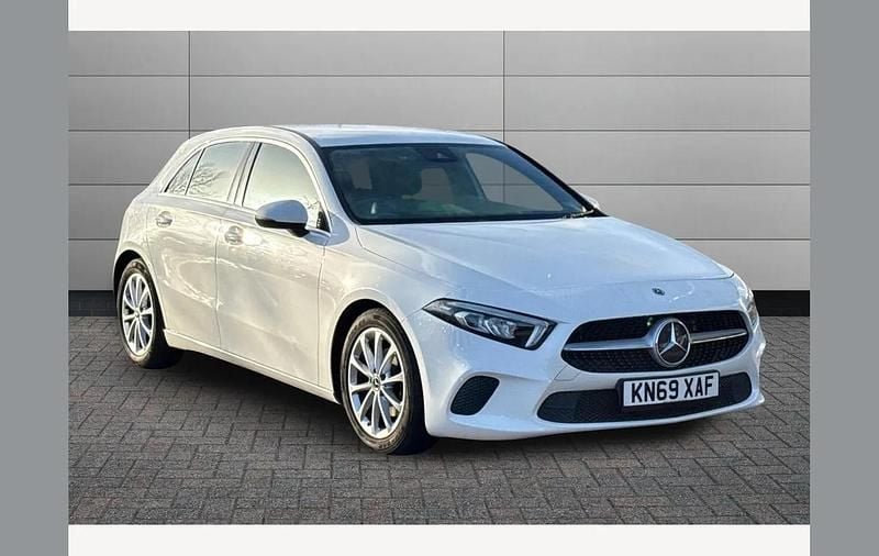 Used Mercedes A180 116 HP (85 kW) 2019 White Hatchback