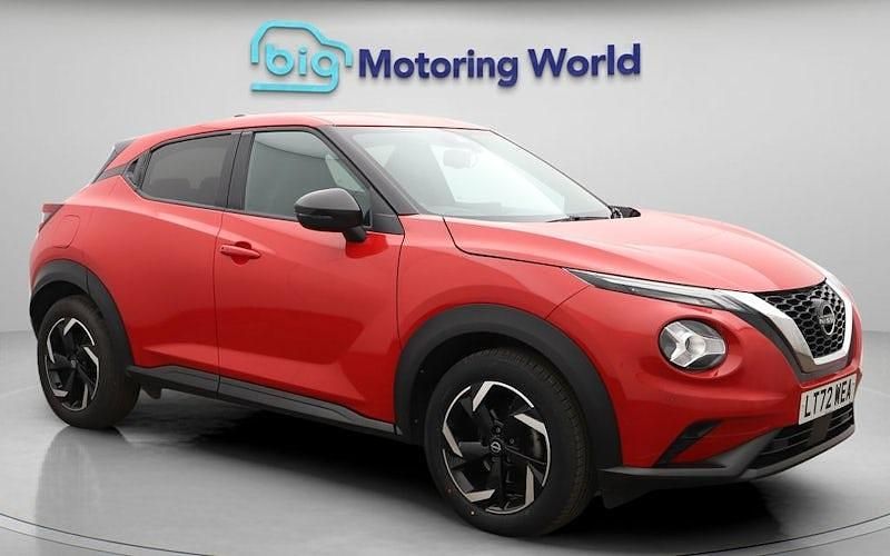 Used Nissan Juke N-Connecta 114 HP (83 kW) 2023 Red SUV