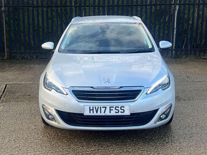 Used Peugeot 308 SW Allure 120 HP (88 kW) 2017 Silver Estate