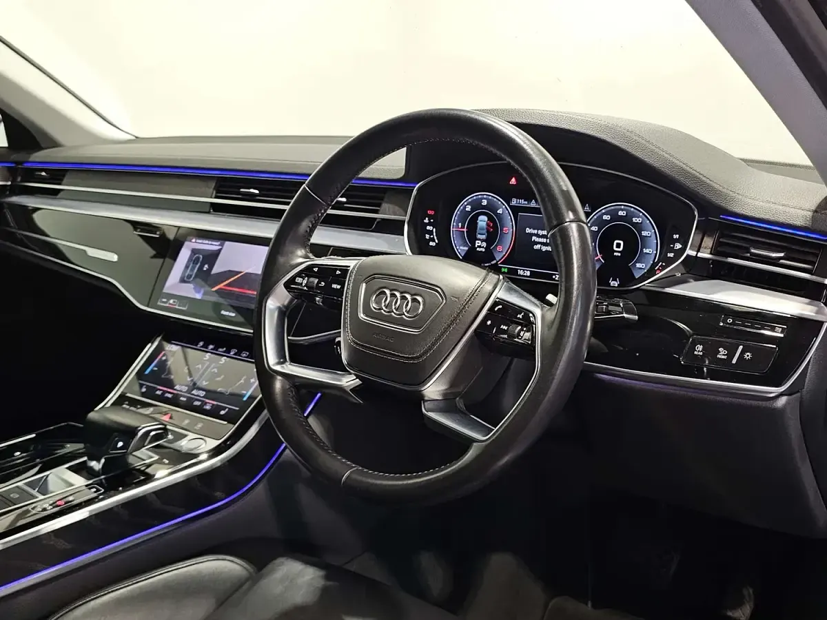 Used Audi A8 Advanced 286 HP (210 kW) 2018 Black Sedan