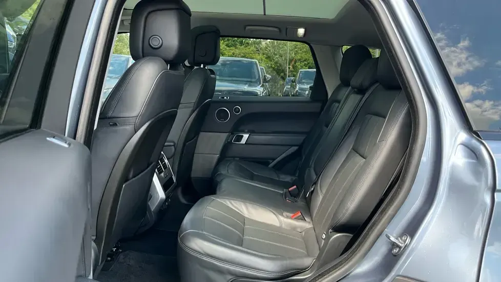 Used Land Rover Range Rover Sport HSE Dynamic 306 HP (225 kW) 2019 Bryon blue SUV