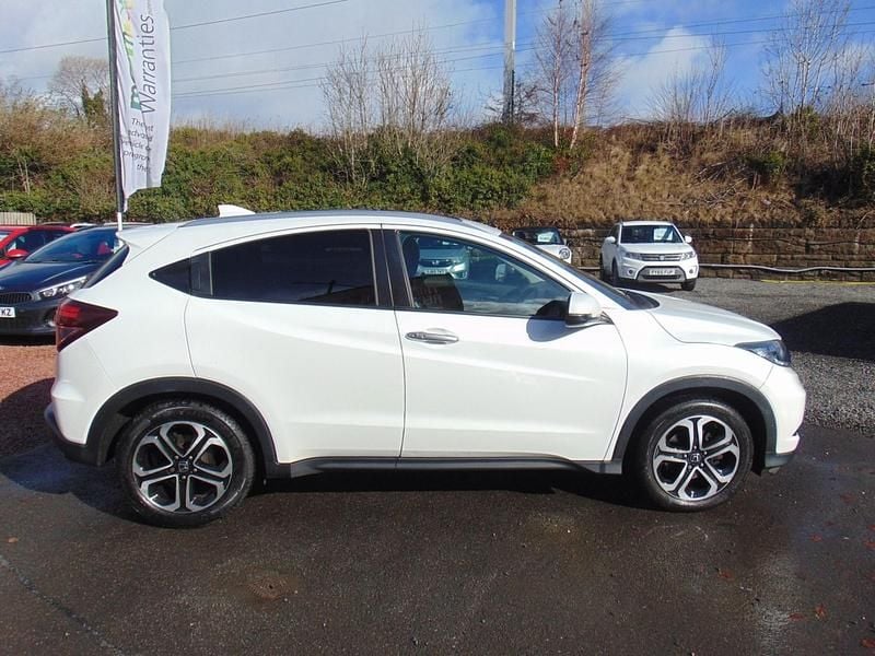 Używany Honda HR-V EX 130 KM (95 kW) 2017 Biały SUV