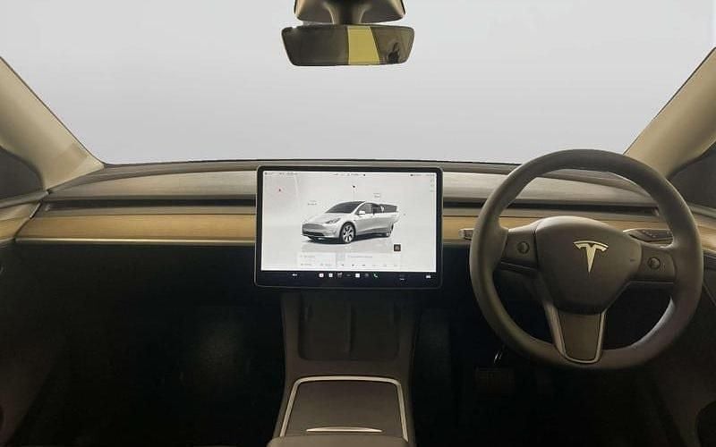 Used Tesla Model Y Long Range AWD 286 kW (389 HP) 2025 SUV