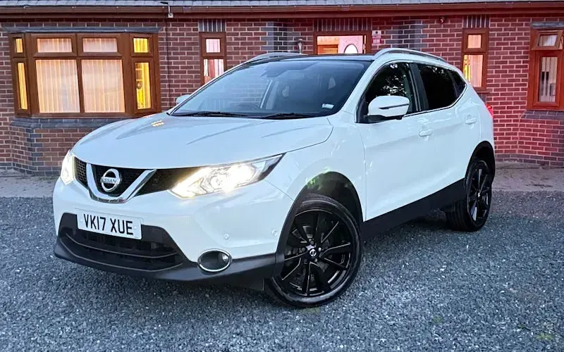 Usado Nissan Qashqai Tekna 131 HP (96 kW) 2017 SUV