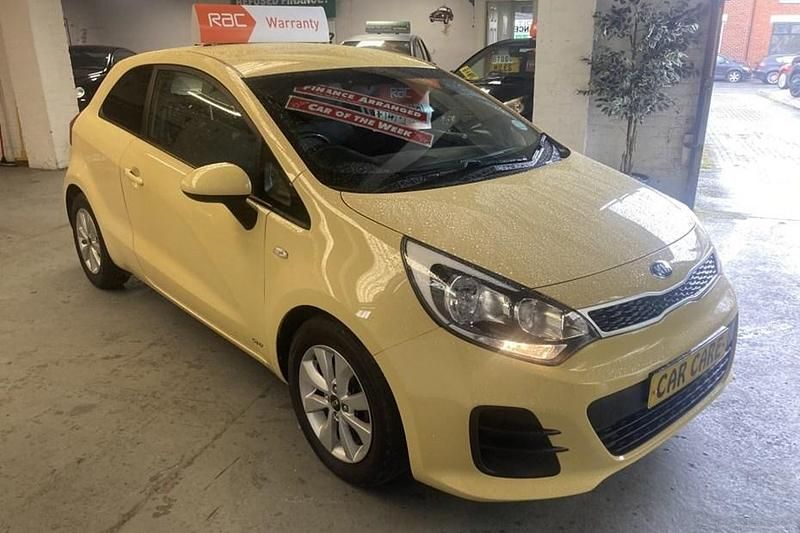 Yellow Used 2015 Kia Rio Hatchback | £4,990 (A bit pricey) - Image 1/1