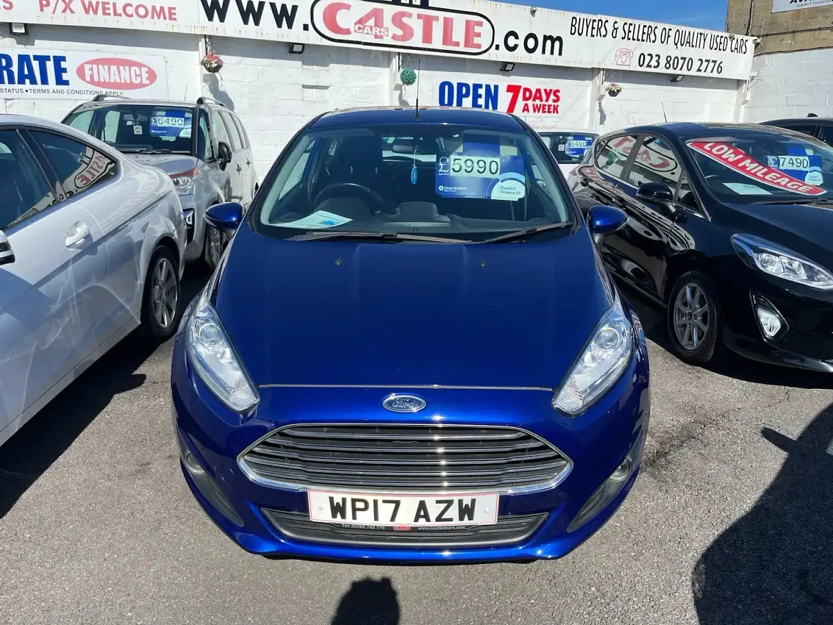 Used Ford Fiesta Zetec 82 HP (60 kW) 2017 Blue Hatchback