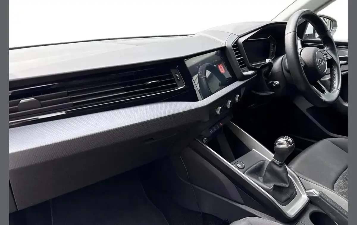Used Audi A3 Sport 108 HP (79 kW) 2020 White Sedan