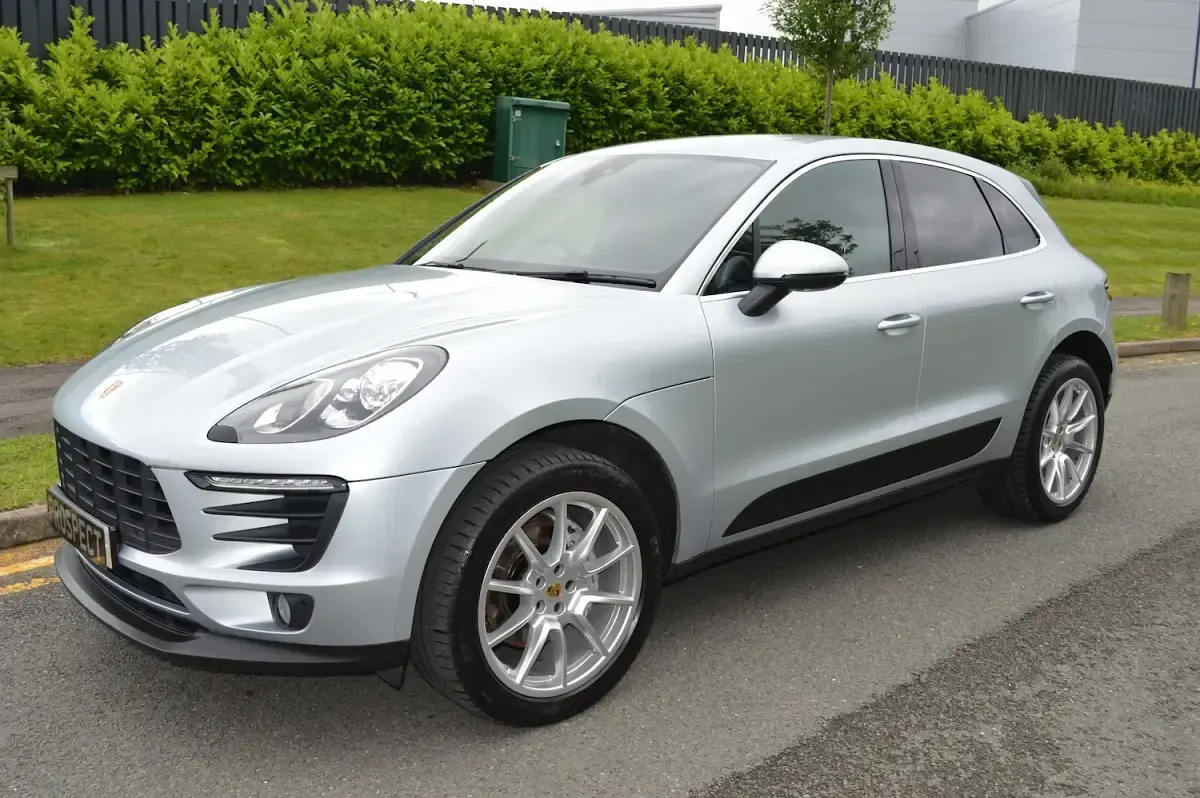 Used Porsche Macan S Diesel 2016 Rhodium silver metallic SUV