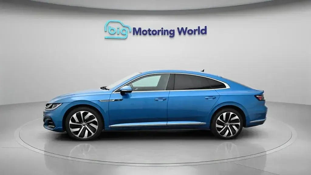 Used VW Arteon R-line 218 HP (160 kW) 2023 Blue Hatchback