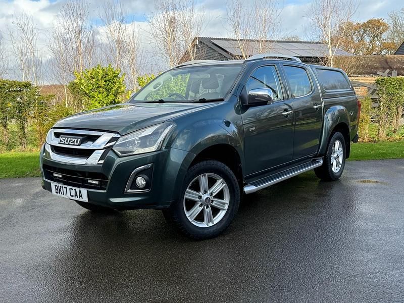 Green Used 2017 Isuzu D-Max Pickup | £15,900 (Fair price) - Image 1/4